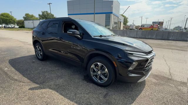 Certified 2024 Chevrolet Blazer LT w/ Sound & Technology Package FWD image 2