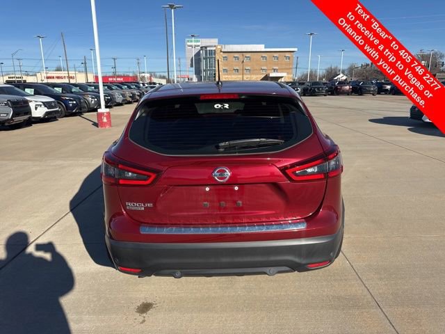 Used 2020 Nissan Rogue Sport S image 4
