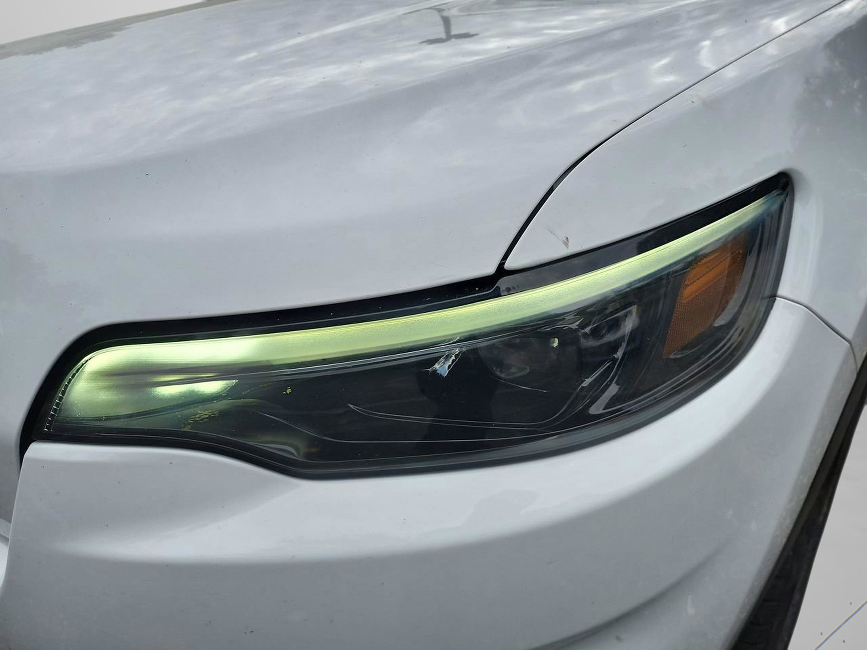 Used 2020 Jeep Cherokee Latitude Plus w/ Comfort/Convenience Group image 30