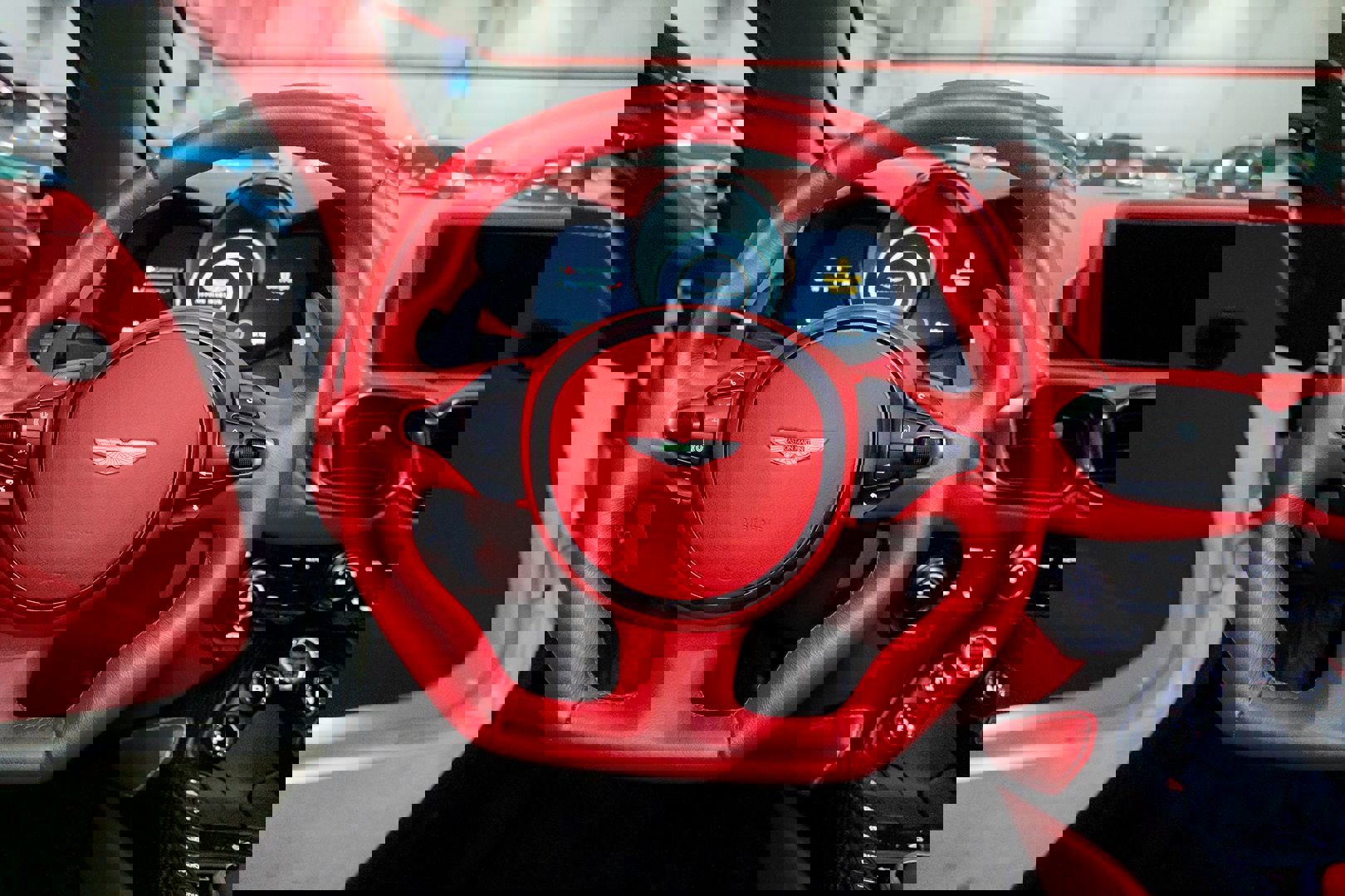 Used 2019 Aston Martin V8 Vantage Coupe image 34