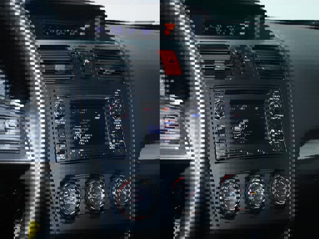 Used 2013 Subaru Crosstrek 2.0i Limited image 25