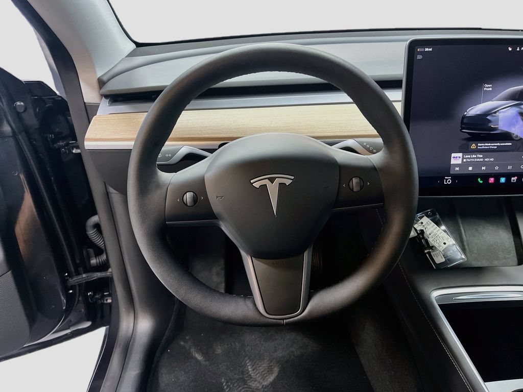 Used 2025 Tesla Model Y Long Range AWD/4WD image 10