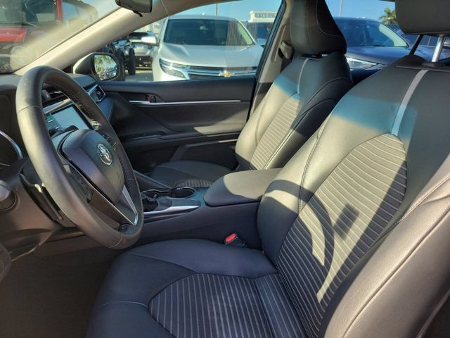 Used 2018 Toyota Camry SE FWD image 22
