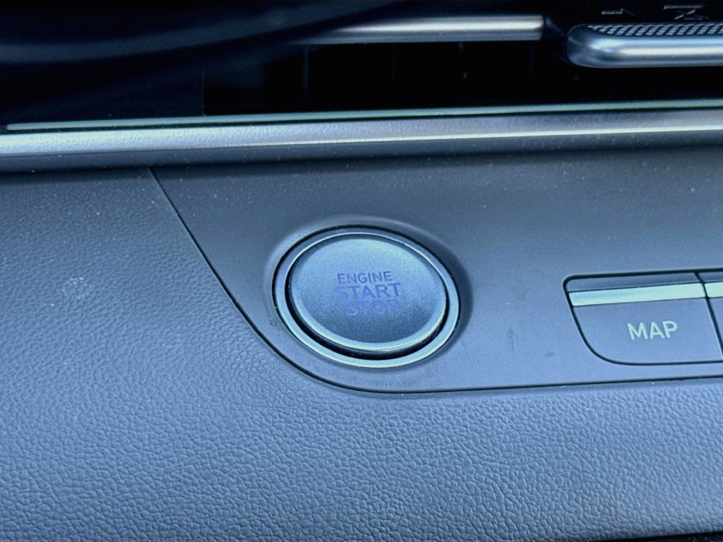 Used 2024 Hyundai Elantra SEL FWD image 27