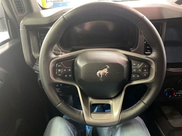 Used 2025 Ford Bronco Badlands AWD/4WD image 14