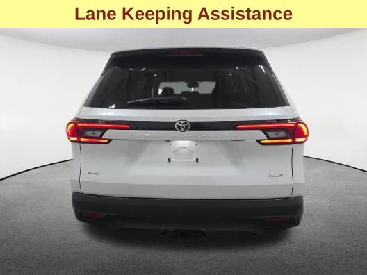 Used 2026 Toyota Grand Highlander AWD image 7