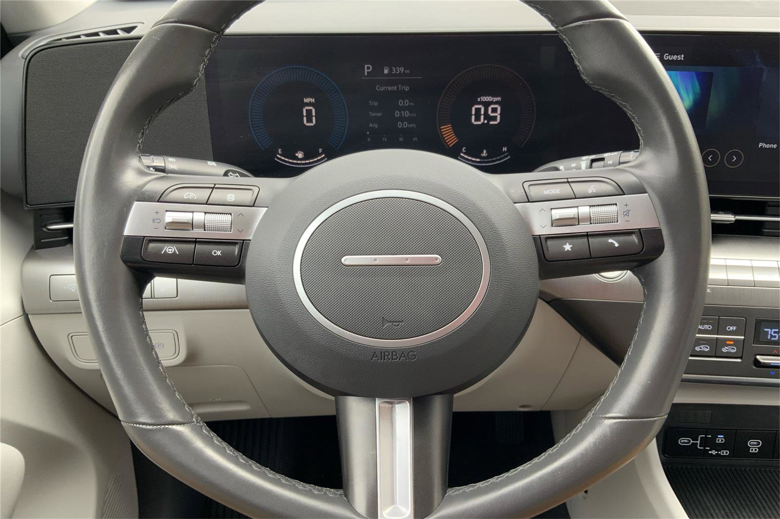 Used 2024 Hyundai Kona SEL AWD/4WD image 16