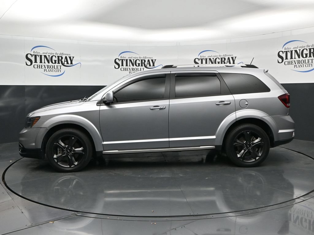 Used 2018 Dodge Journey Crossroad w/ Nav & Sun Group FWD image 4