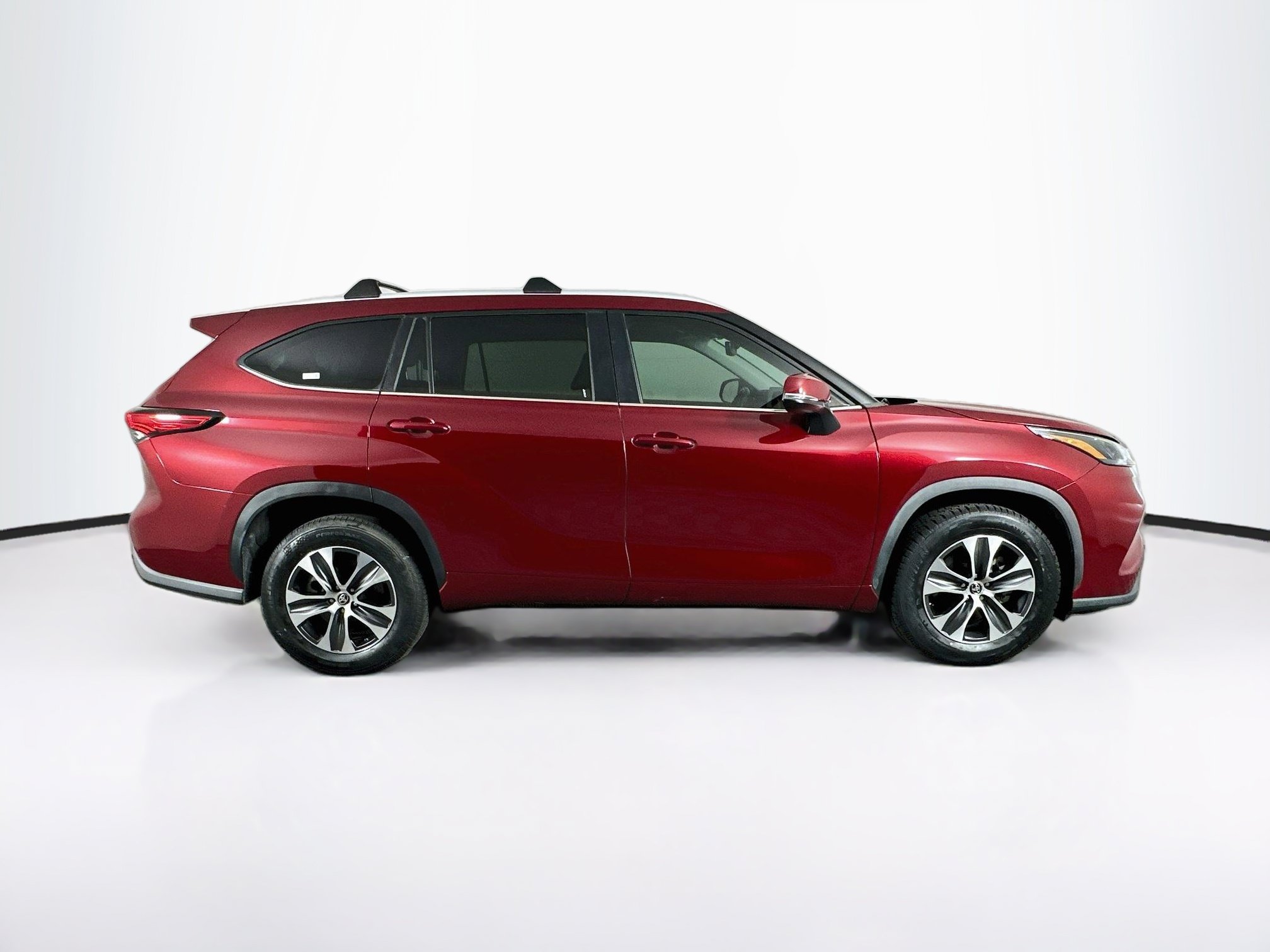 Used 2023 Toyota Highlander XLE FWD image 10
