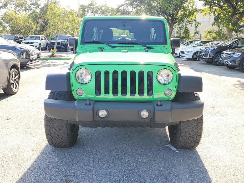 Used 2015 Jeep Wrangler Unlimited Sport w/ Connectivity Group AWD/4WD image 10