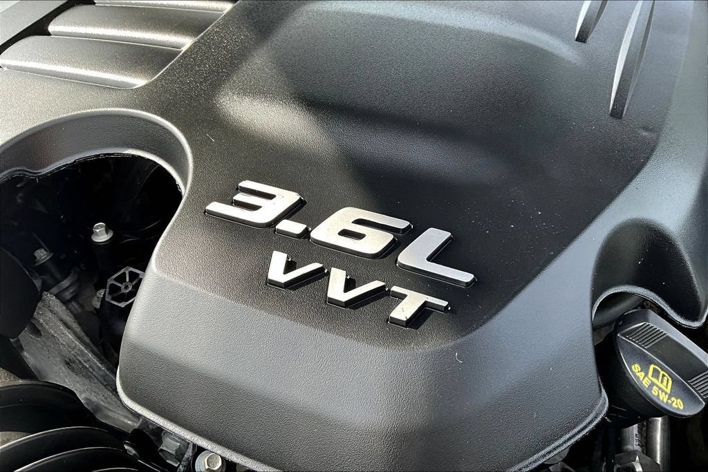 Used 2021 Dodge Charger SXT w/ Blacktop Package RWD image 34