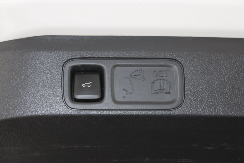 Used 2024 Lincoln Navigator L Reserve AWD/4WD image 12