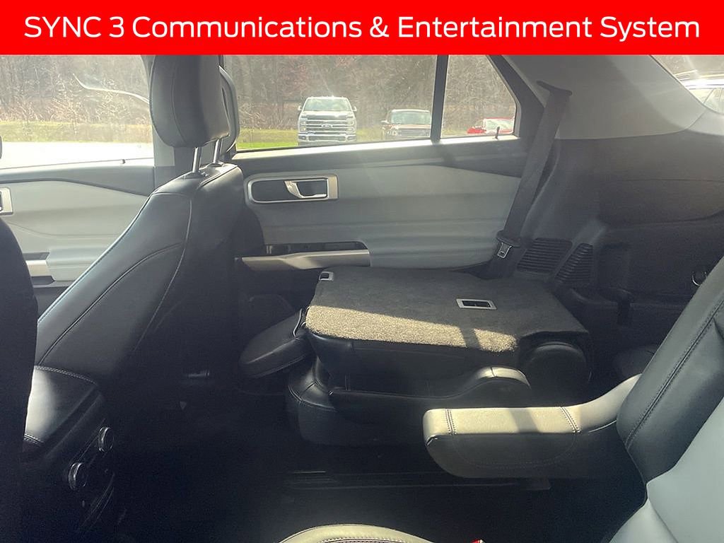 Used 2023 Ford Explorer XLT w/ Equipment Group 202A image 9