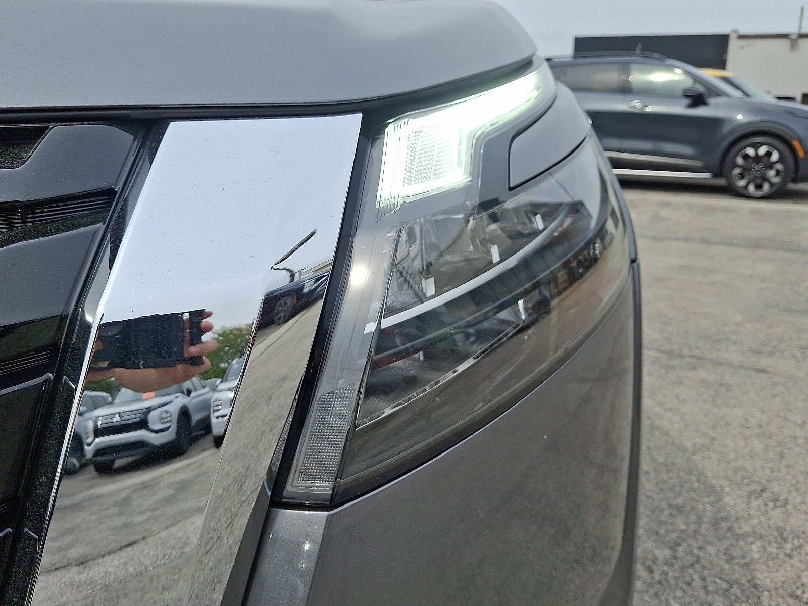 Used 2024 Nissan Pathfinder S image 10