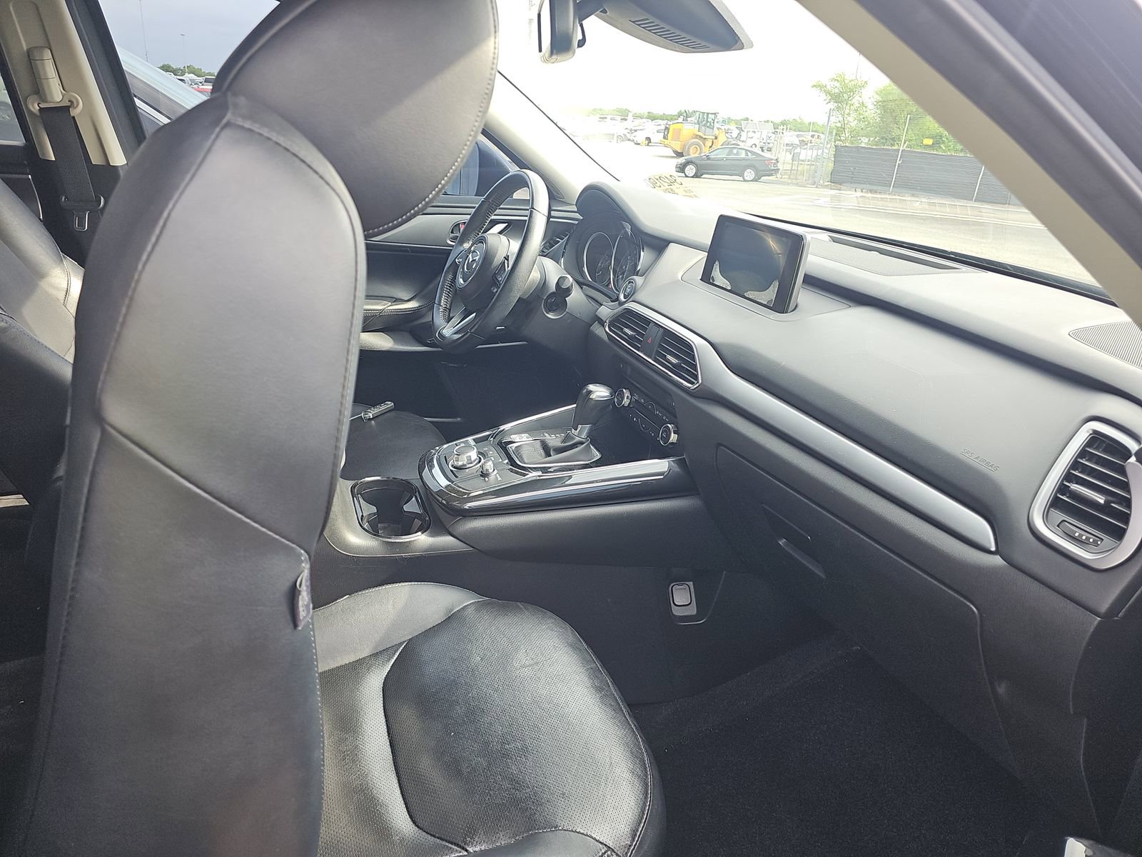 Used 2018 MAZDA CX-9 Touring w/ Touring Premium Package FWD image 14