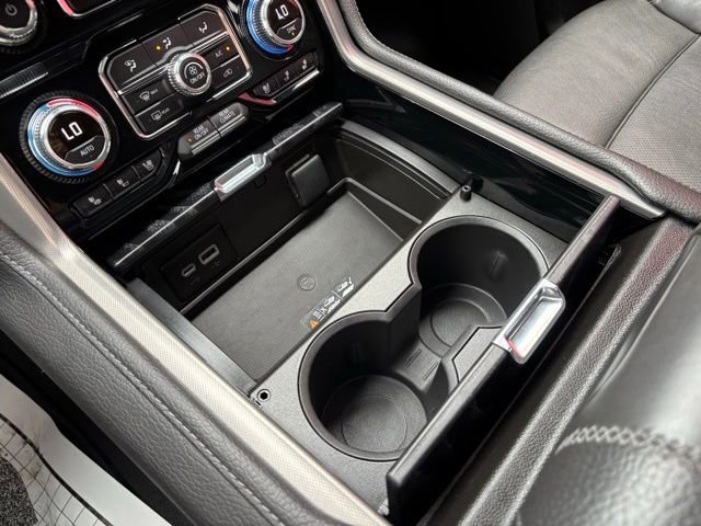 Used 2024 GMC Yukon XL Denali image 33