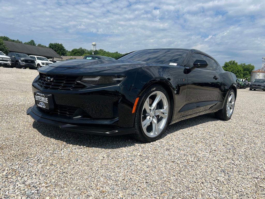 Used 2022 Chevrolet Camaro LT image 4