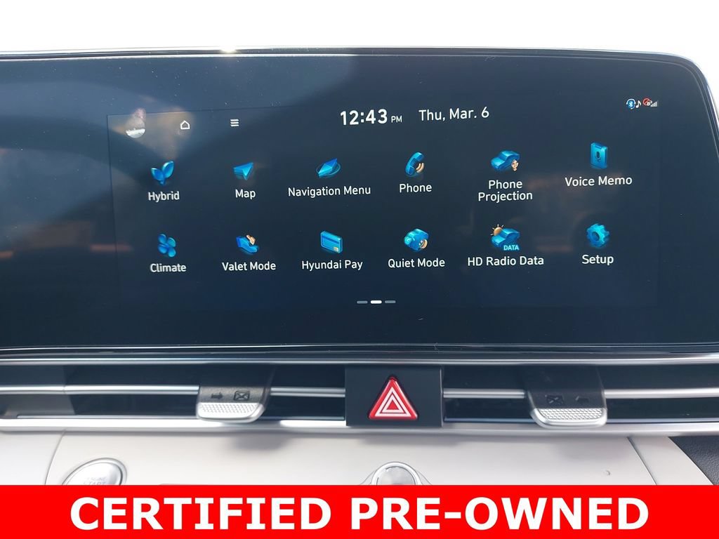 Certified 2025 Hyundai Elantra Limited FWD image 22