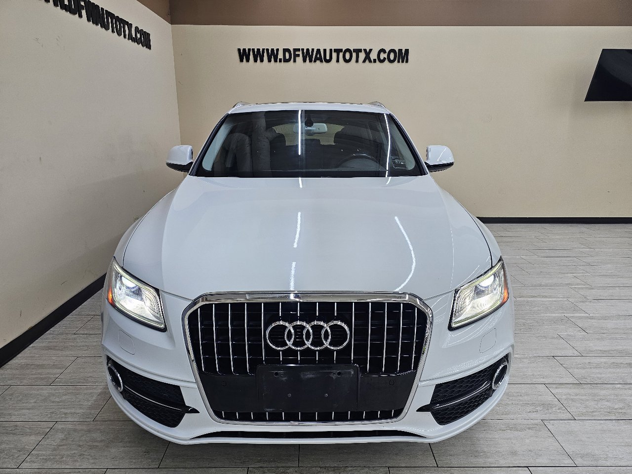Used 2016 Audi Q5 3.0T Premium Plus w/ Technology Package image 3