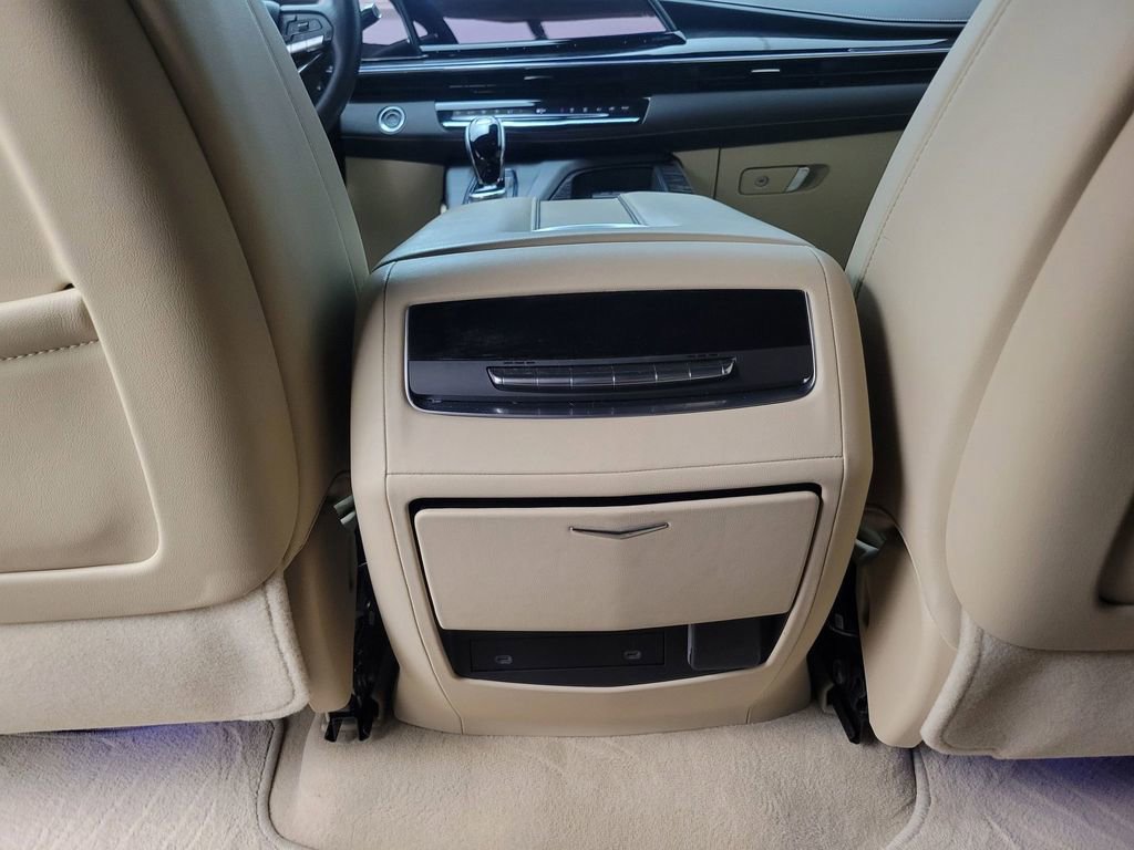 Used 2023 Cadillac Escalade Premium Luxury w/ Performance Package image 23