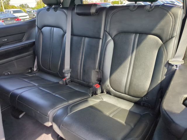 Used 2024 Jeep Wagoneer Series II w/ Flexible Seating Group image 21