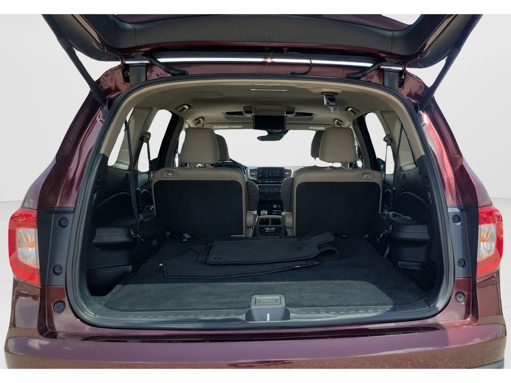 Used 2021 Honda Pilot Touring image 9