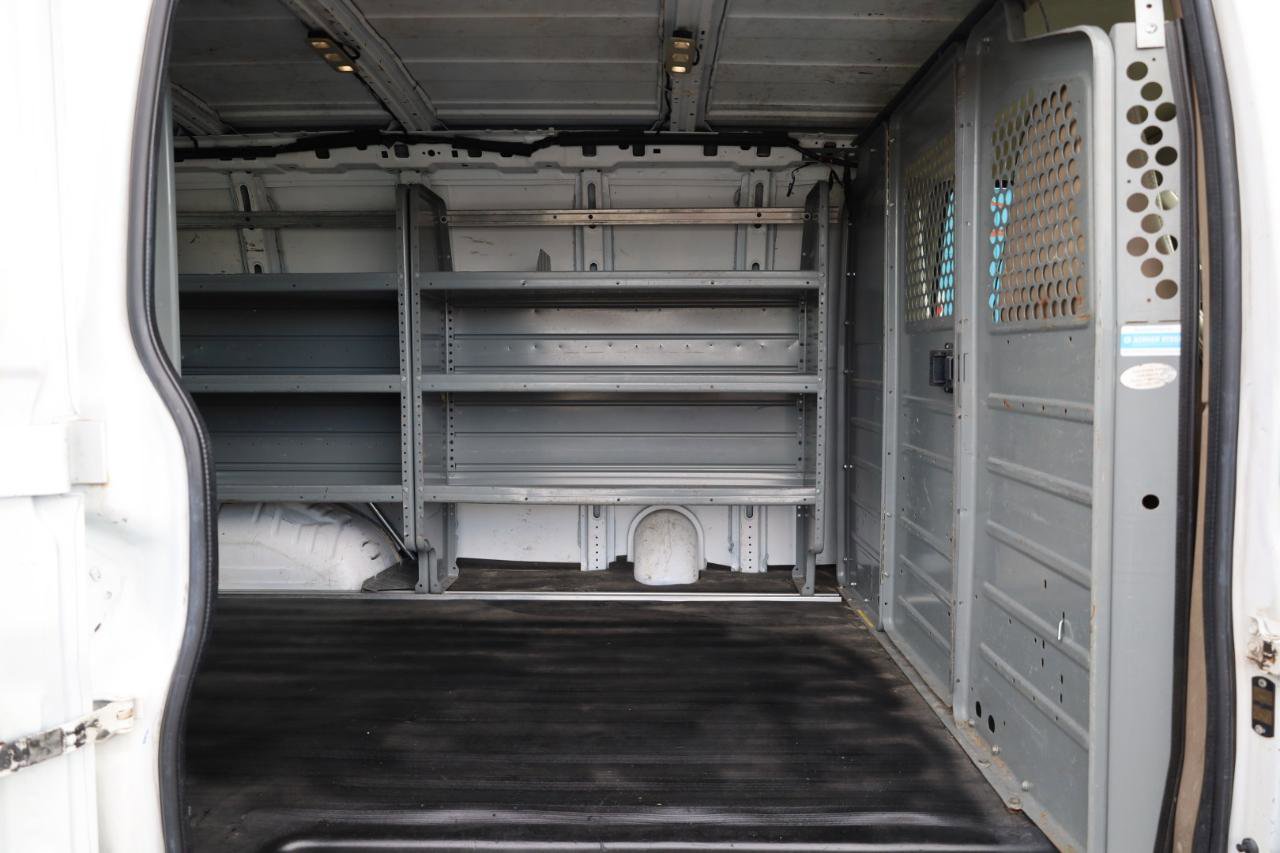 Used 2016 Chevrolet Express 2500 image 10