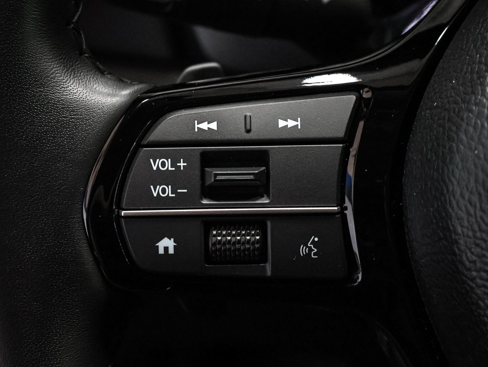 Used 2025 Honda Pilot EX-L image 35
