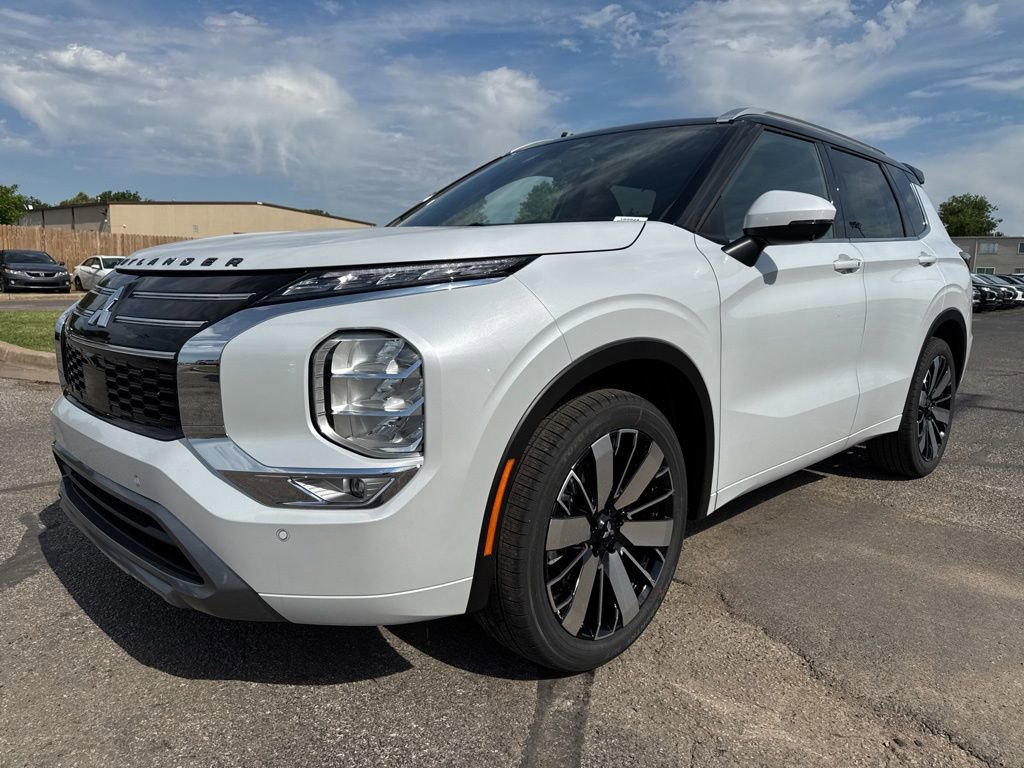 New 2026 Mitsubishi Outlander SEL FWD image 3