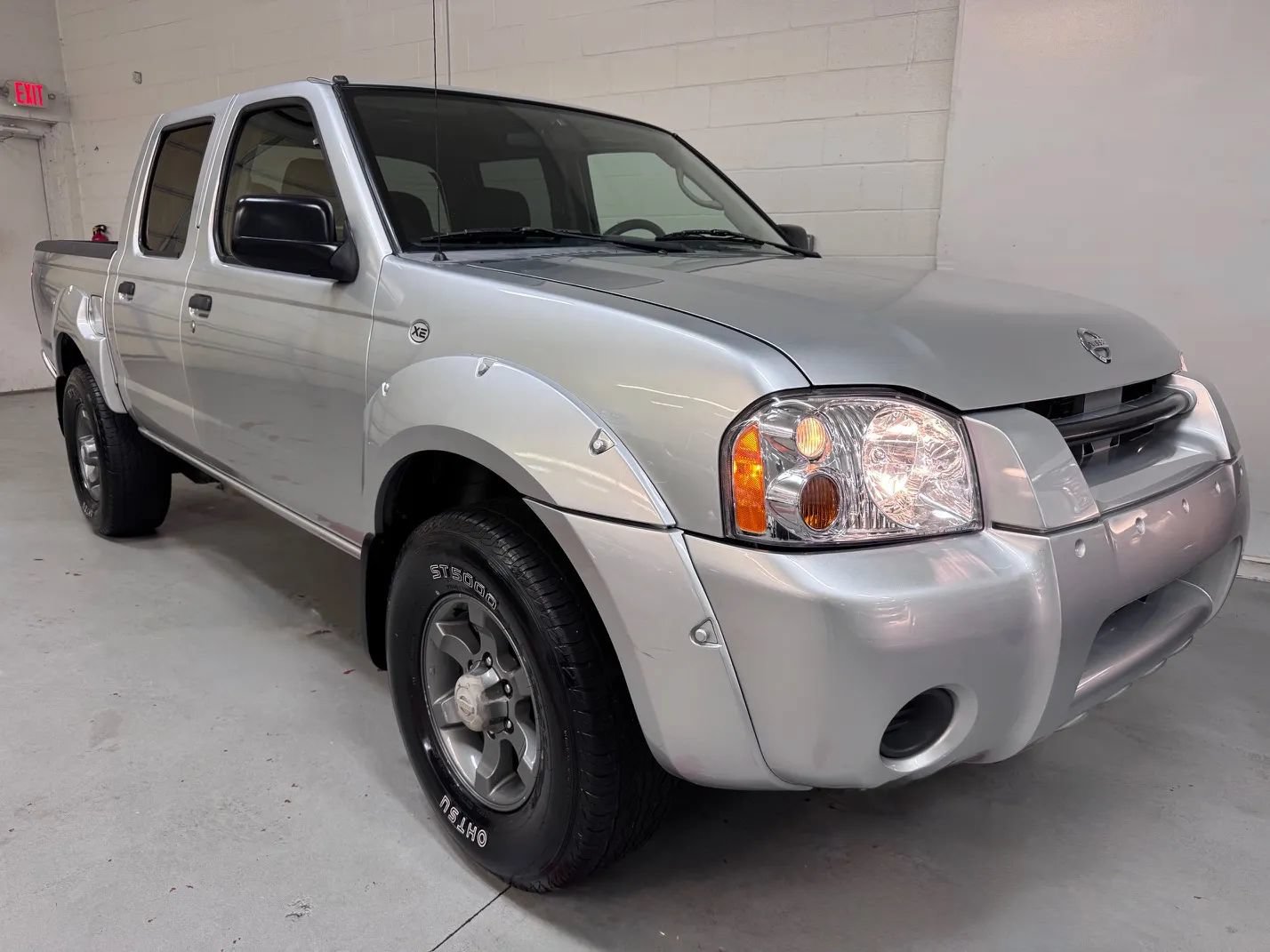 Used 2004 Nissan Frontier XE RWD image 1