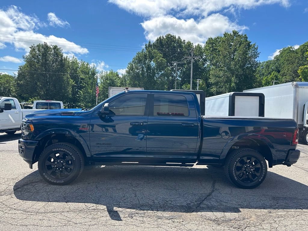 Used 2022 RAM 3500 Limited AWD/4WD image 2