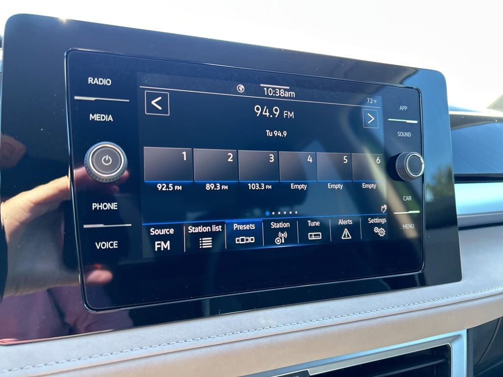 Used 2025 Volkswagen Taos SE image 26