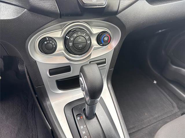 Used 2019 Ford Fiesta SE image 16