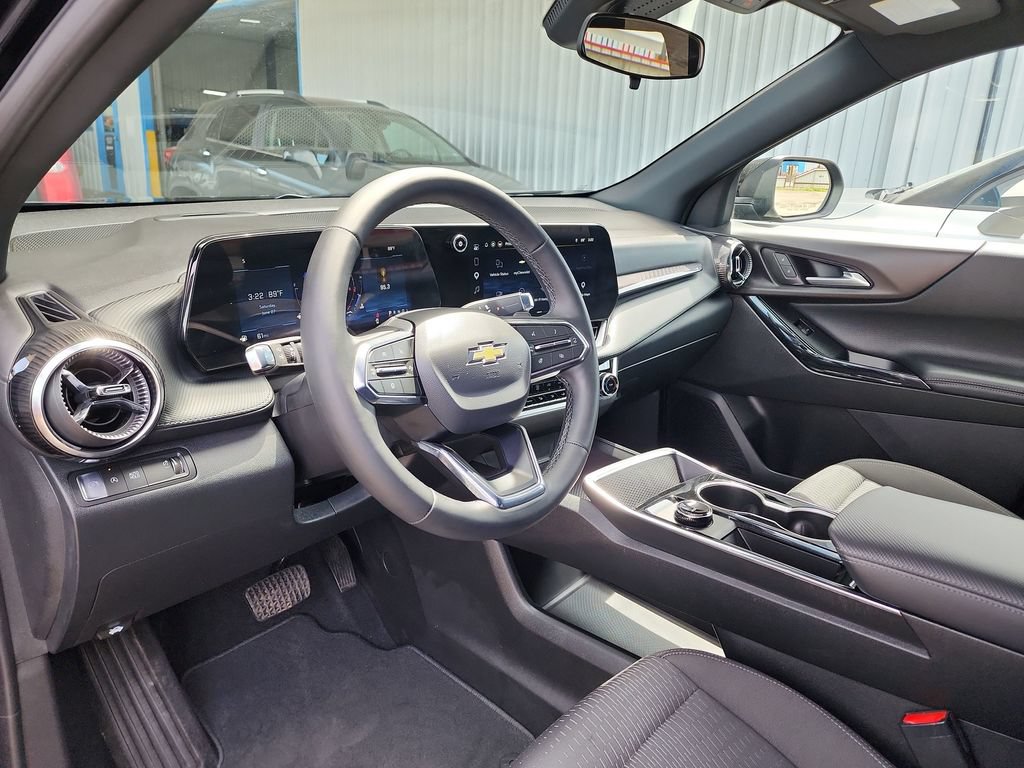 Certified 2026 Chevrolet Equinox LT FWD image 13