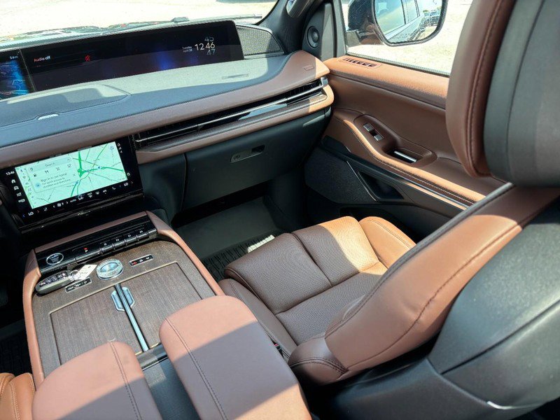 New 2026 Lincoln Navigator Reserve AWD/4WD image 14