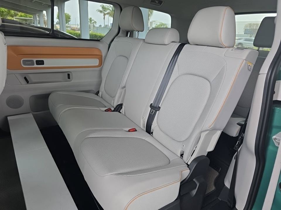 Certified 2025 Volkswagen ID. Buzz 1st Edition RWD image 6