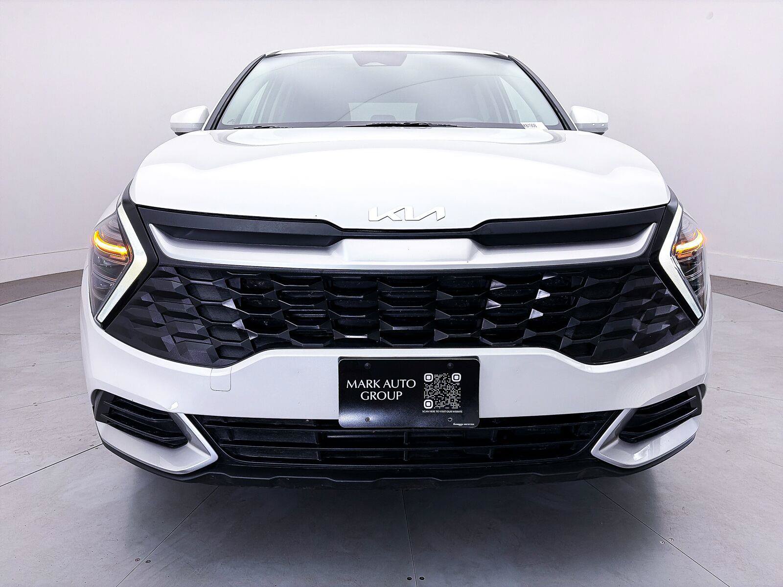Used 2025 Kia Sportage LX FWD image 10