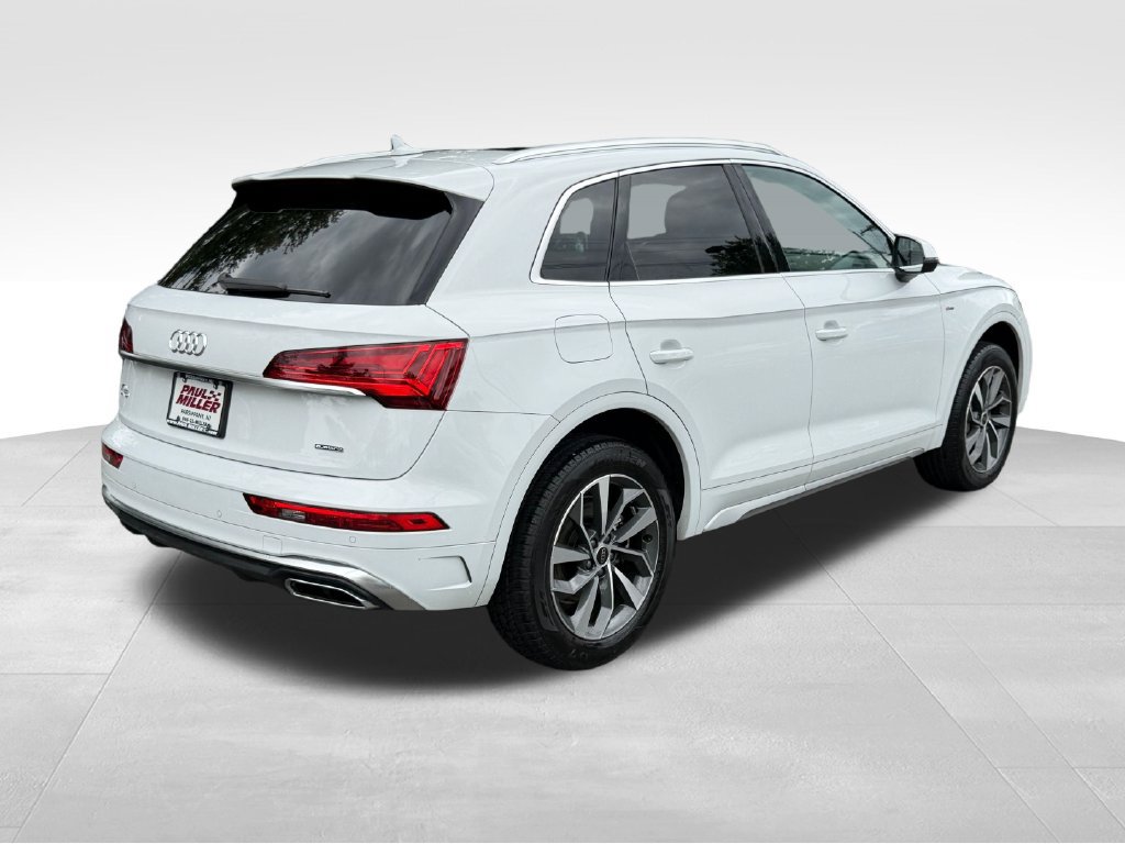 Used 2023 Audi Q5 2.0T Premium w/ Convenience Package AWD/4WD image 8