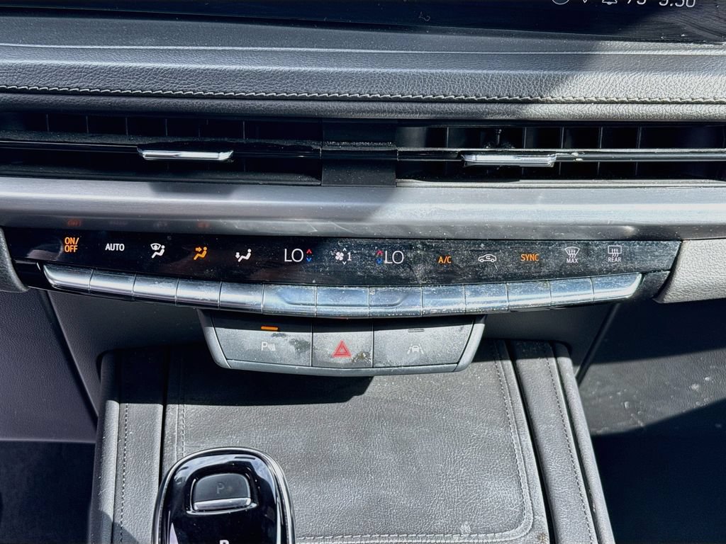 Certified 2024 Cadillac XT4 Premium Luxury FWD image 24