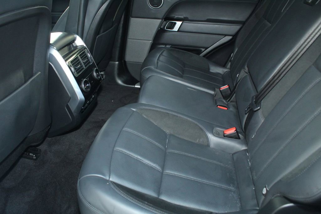 Used 2022 Land Rover Range Rover Sport HST image 5