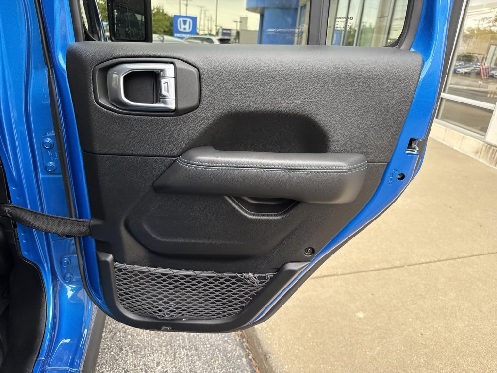 Used 2021 Jeep Wrangler Unlimited Rubicon 4xe w/ Steel Bumper Group image 38