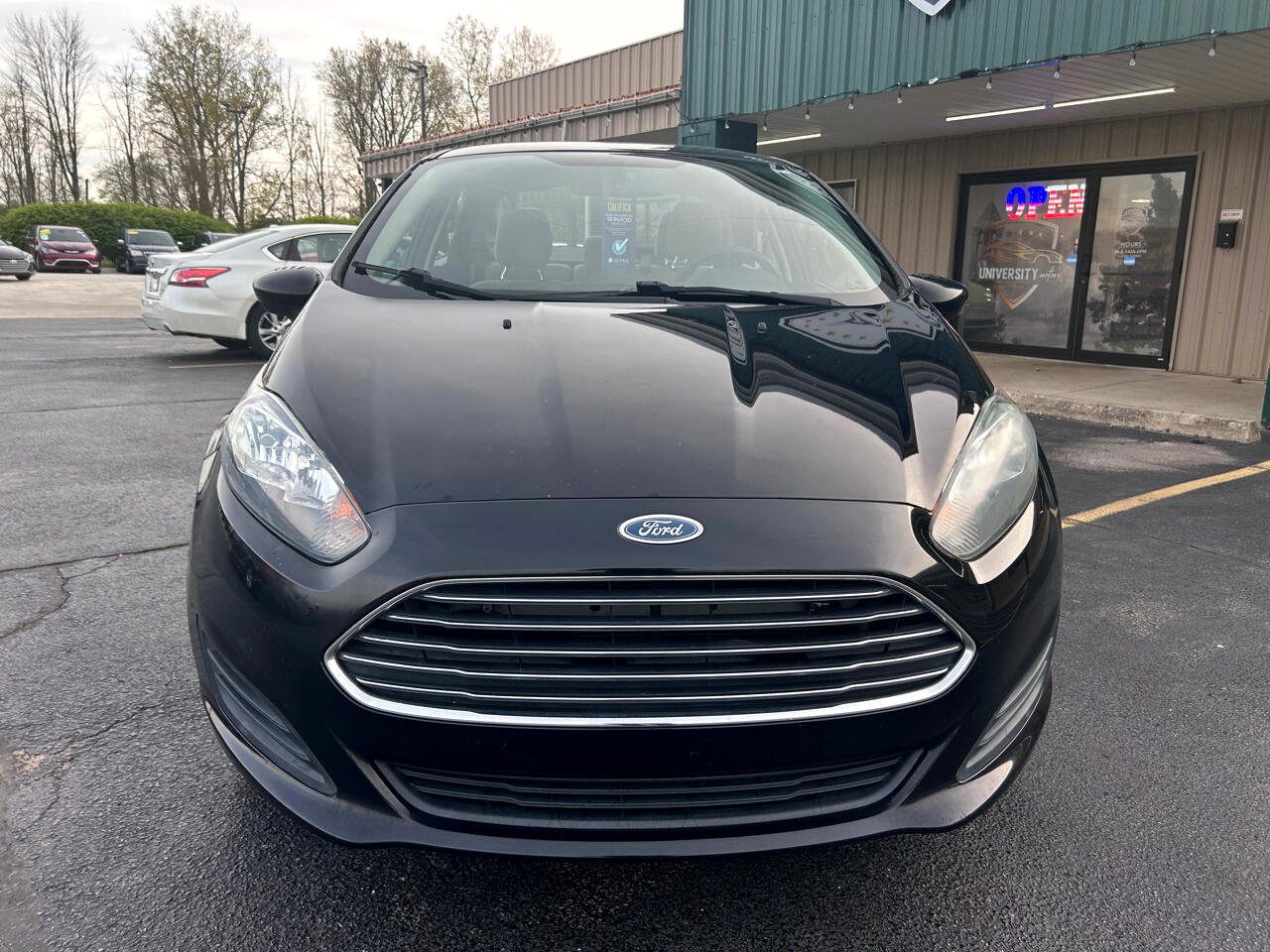Used 2017 Ford Fiesta SE image 8