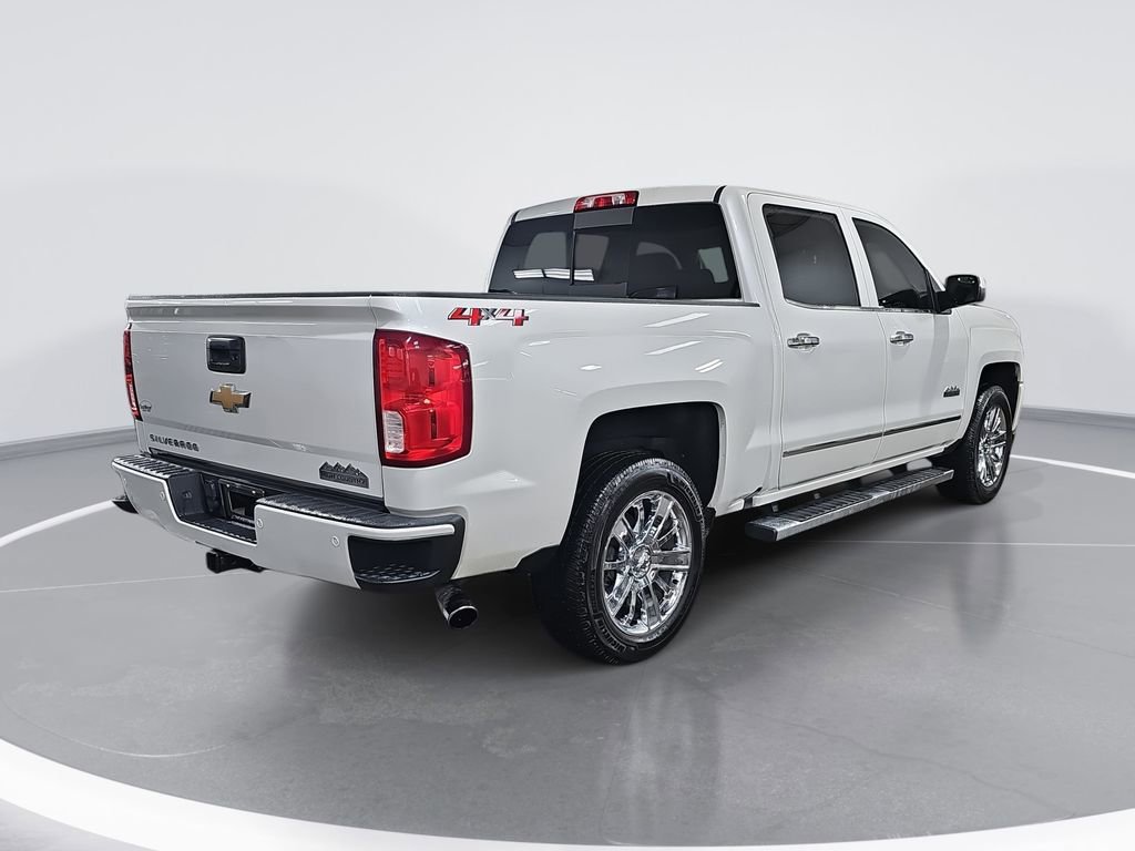 Used 2018 Chevrolet Silverado 1500 High Country image 3