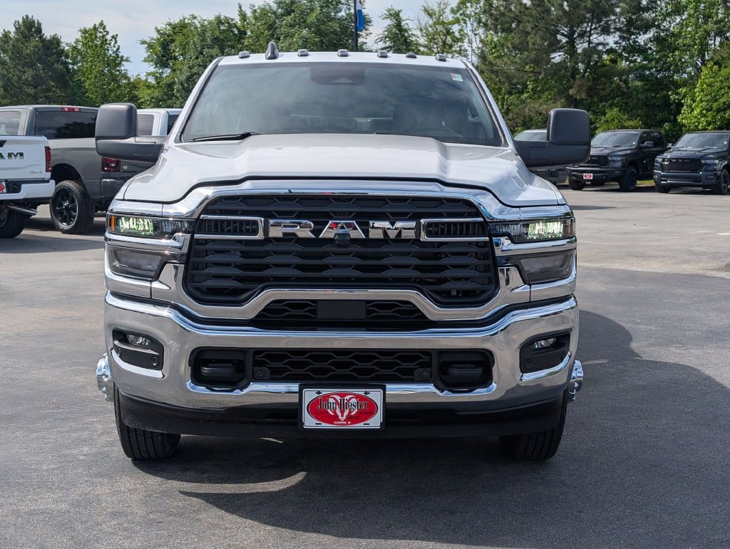New 2026 RAM 3500 Tradesman w/ Chrome Appearance Group A AWD/4WD image 3