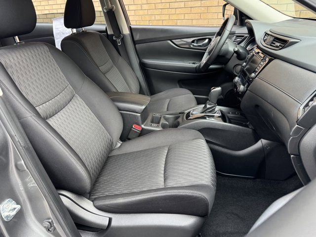 Used 2019 Nissan Rogue SV w/ Premium Package FWD image 8