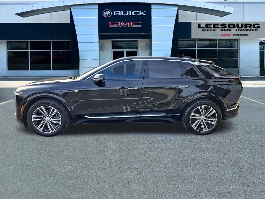 Used 2024 Cadillac Lyriq Luxury AWD/4WD image 4