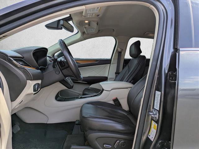 Used 2018 Lincoln MKC Select w/ Select Plus Package FWD image 9