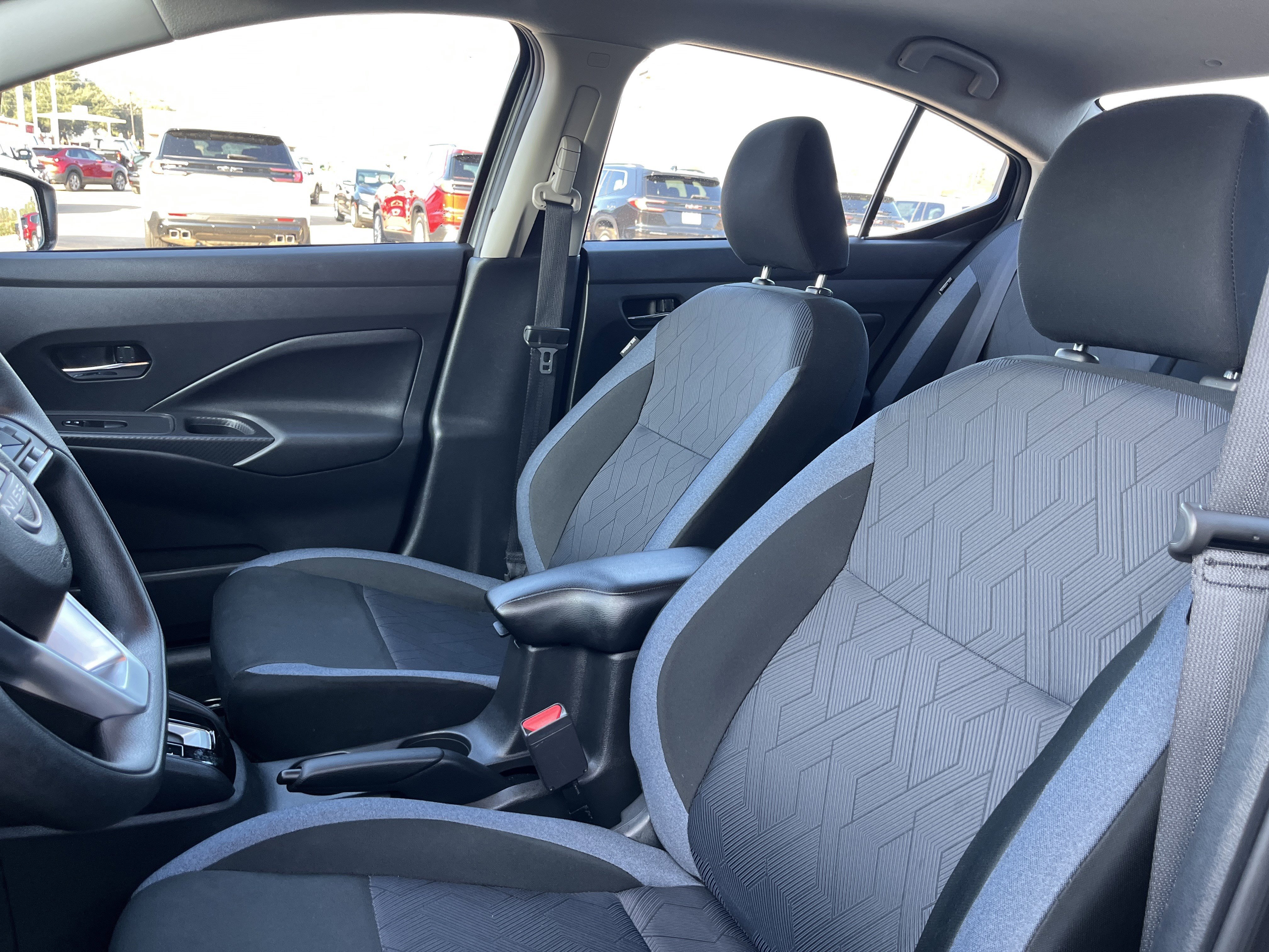 Used 2024 Nissan Versa SV image 9