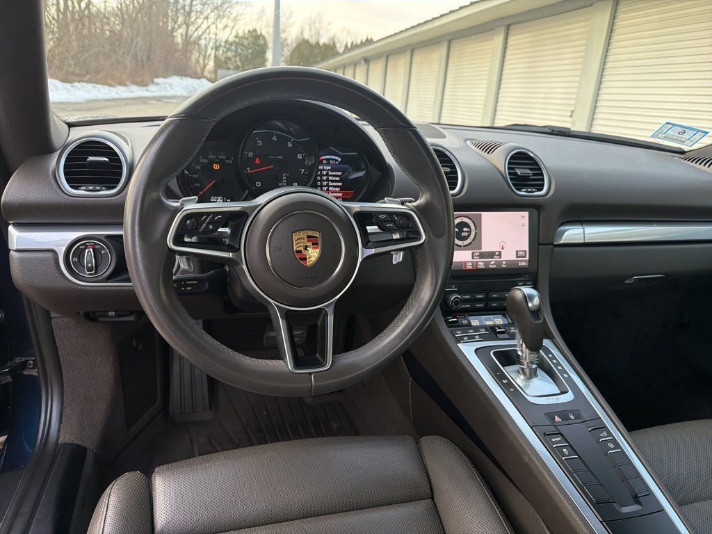 Used 2017 Porsche 718 Cayman image 8