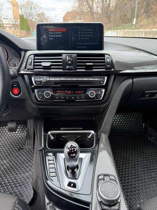 Used 2015 BMW M4 Coupe image 25